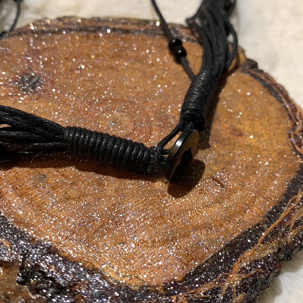 Shell & Black Rope Necklace - Picture 6 of 8